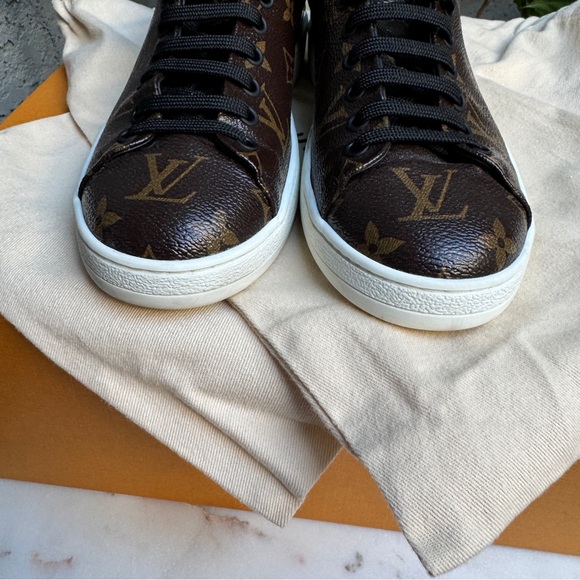 Louis Vuitton Frontrow Monogram Canvas Sneaker - Picture 3 of 9